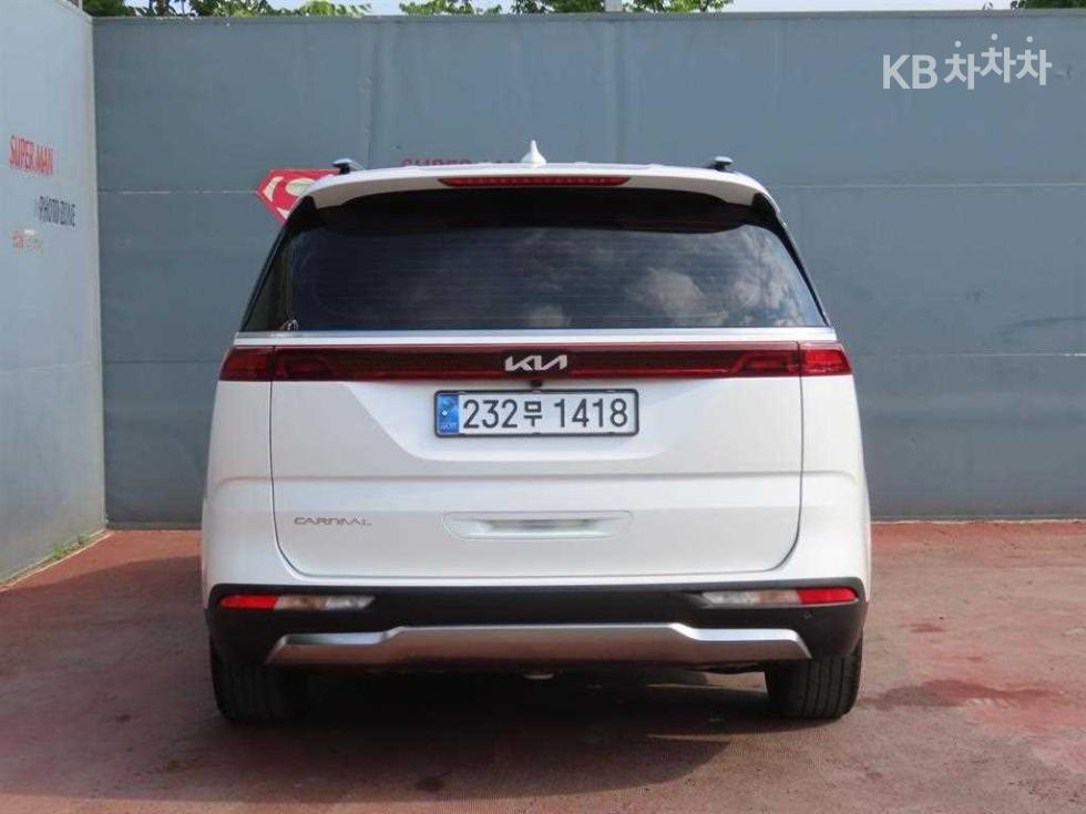 2023 - kia carnival