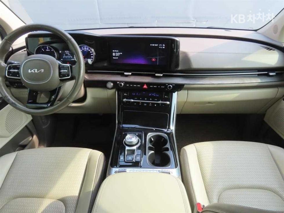 2023 - kia carnival