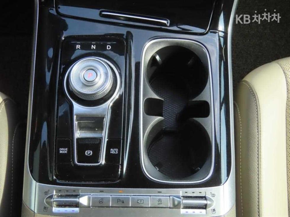 2023 - kia carnival