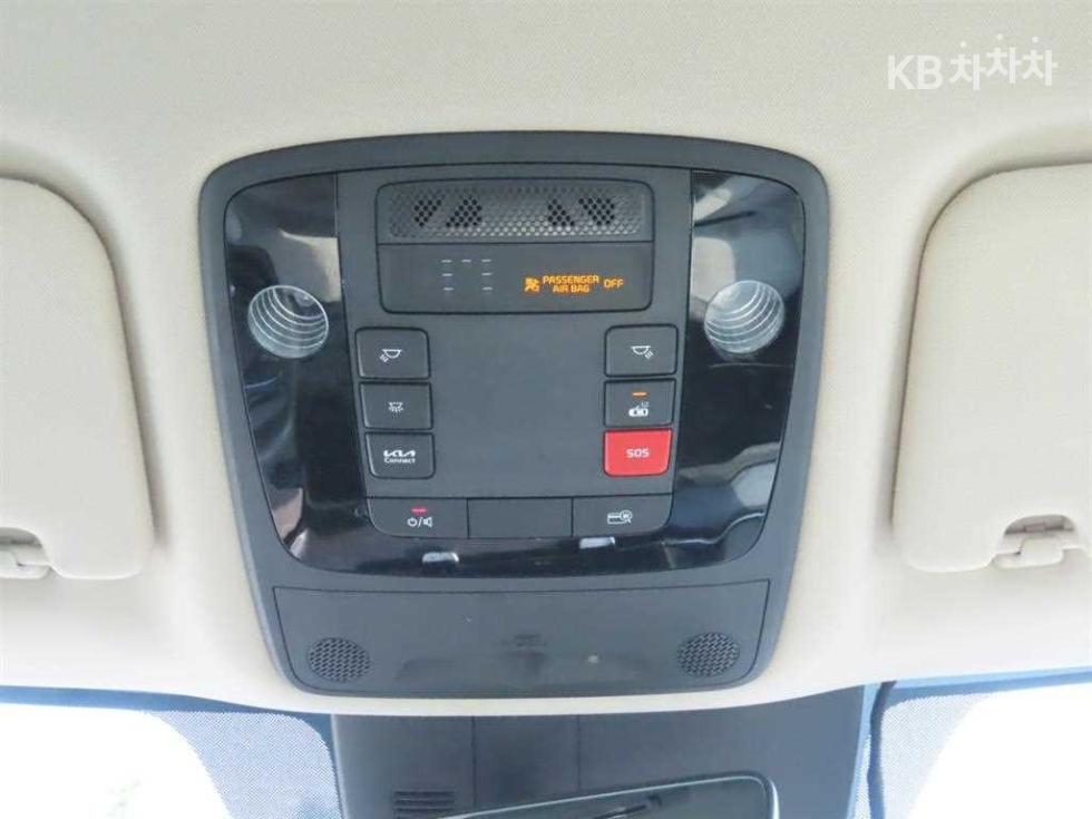 2023 - kia carnival
