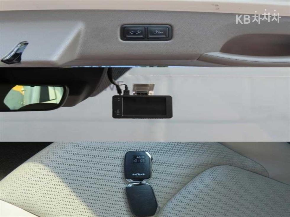 2023 - kia carnival