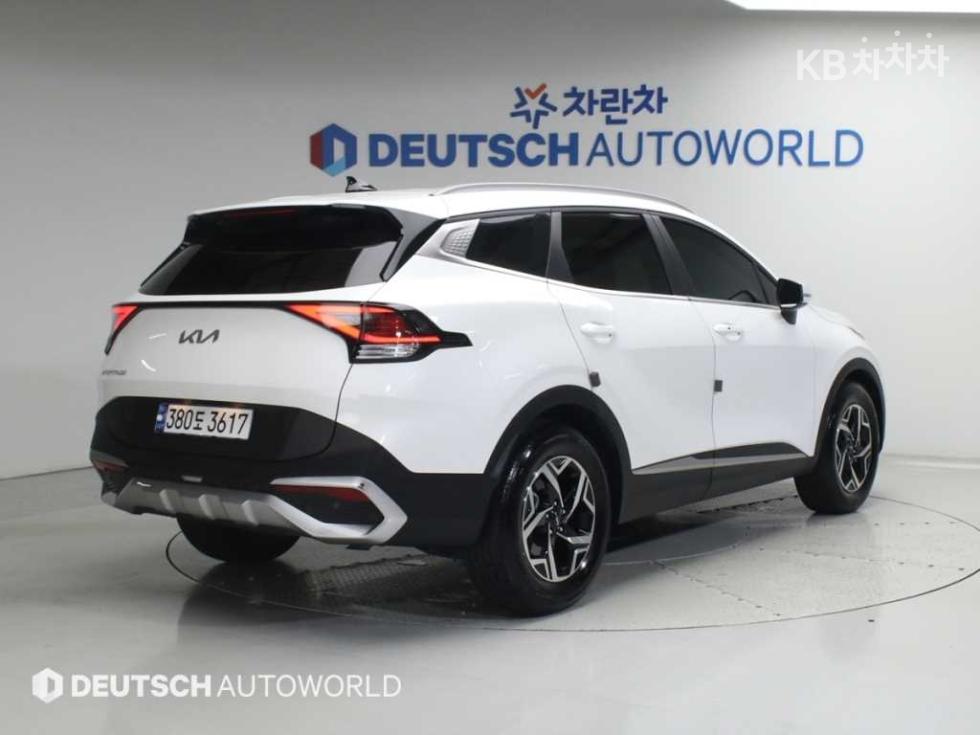 2022 - kia sportage