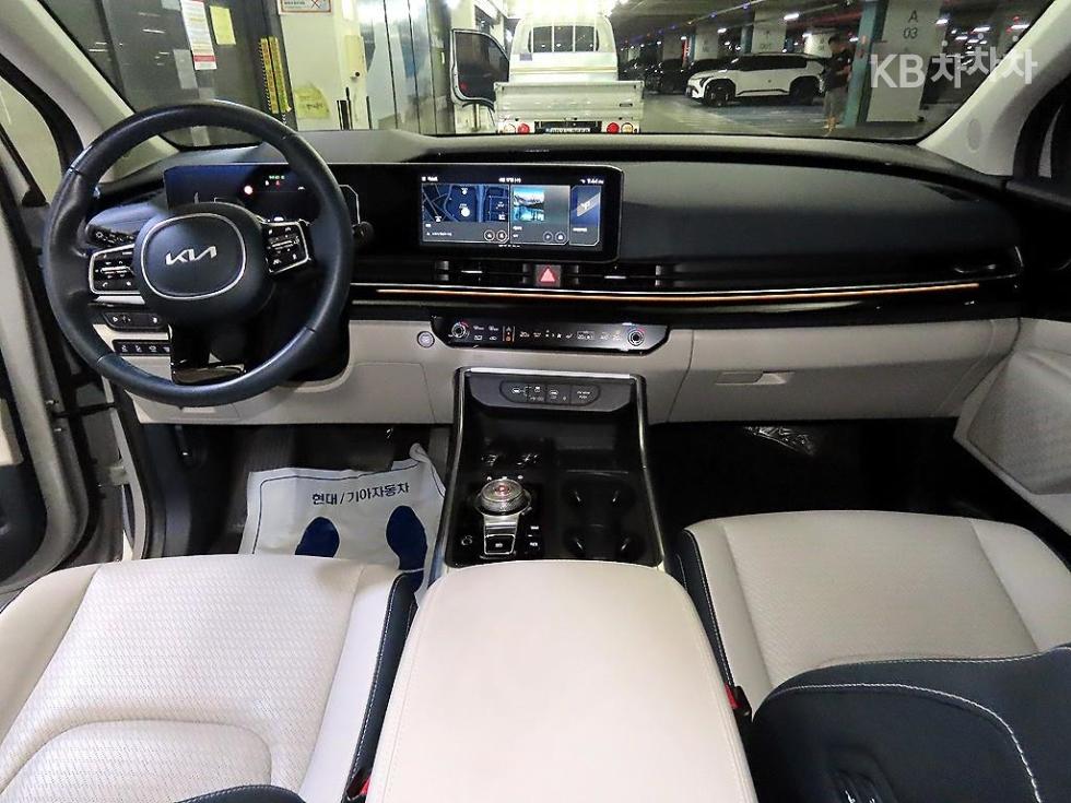 2025 - kia carnival