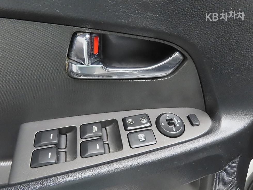 2012 - kia sportage