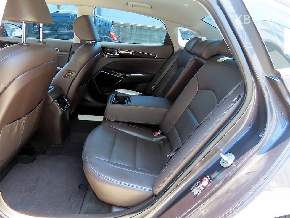 2018 - kia k7