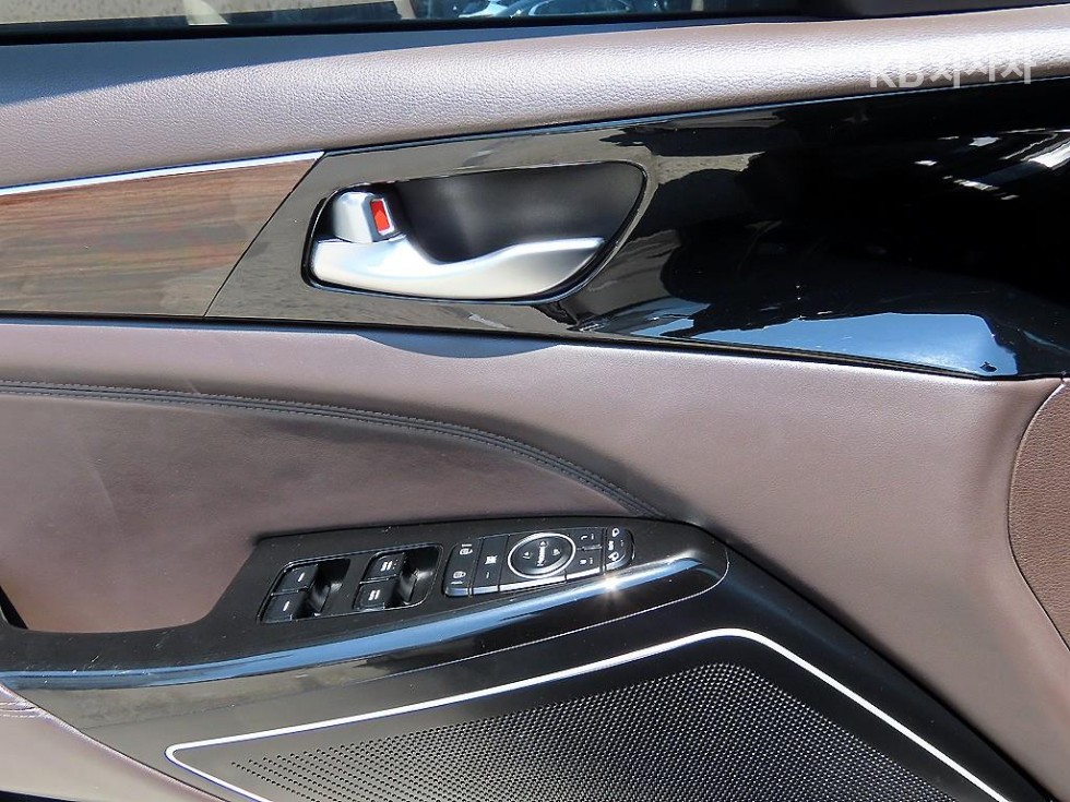 2018 - kia k7