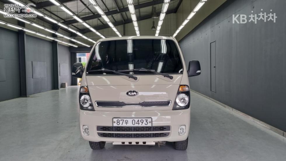 2017 - kia bongo iii