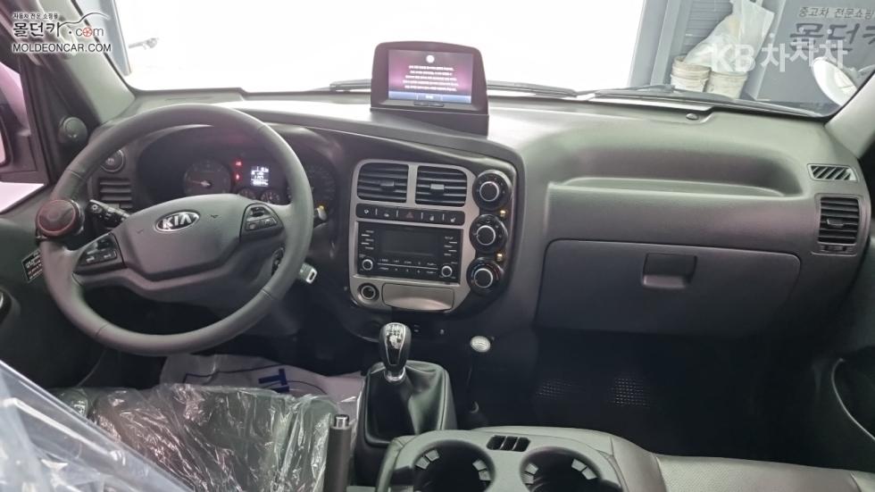 2017 - kia bongo iii