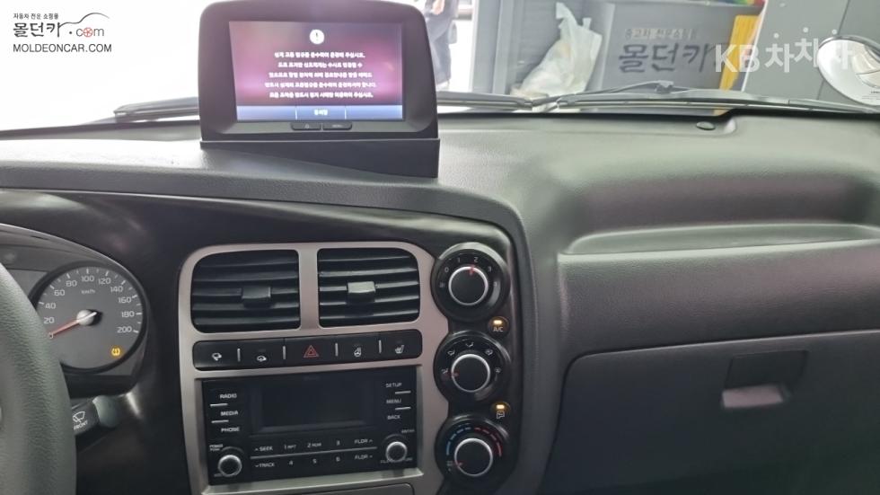 2017 - kia bongo iii