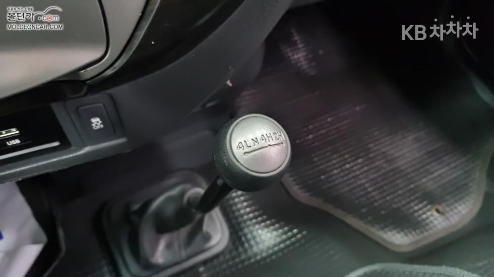 2017 - kia bongo iii