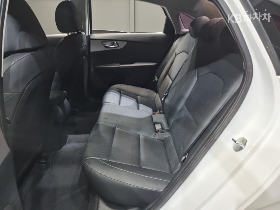 2022 - kia k3