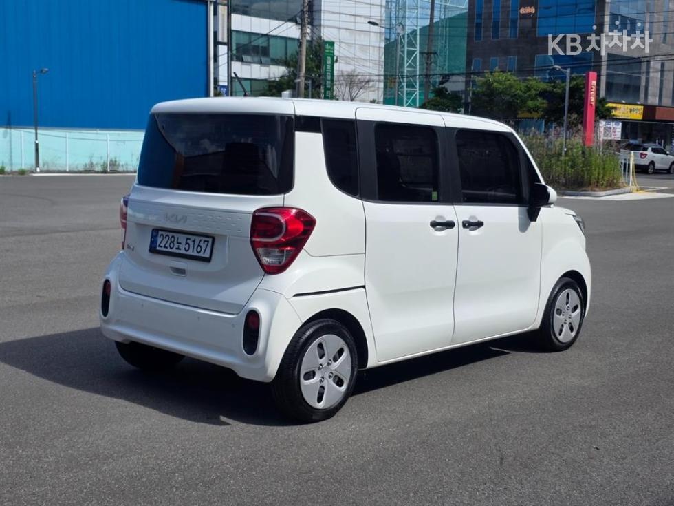 2022 - kia ray