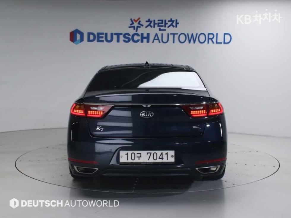 2017 - kia k7