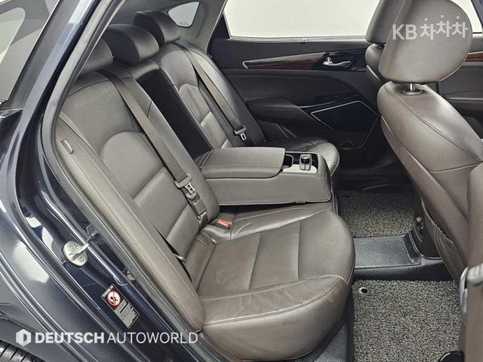 2017 - kia k7