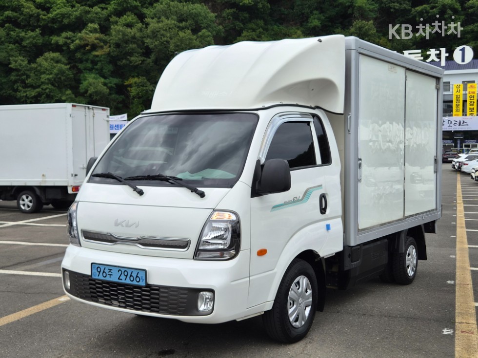 2022 - kia bongo iii