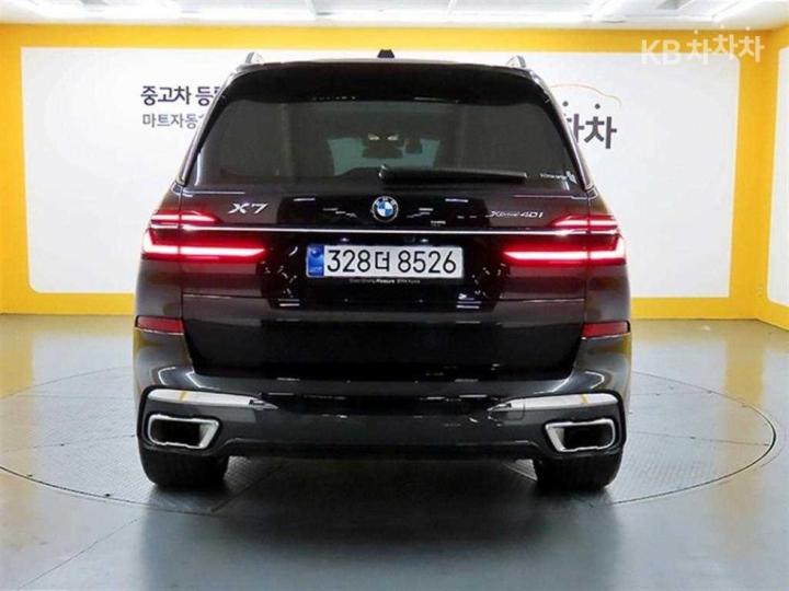 BMW X7 — miniaturë 4