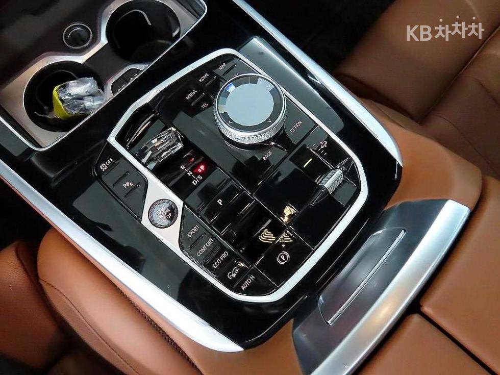 BMW X7 — miniaturë 10