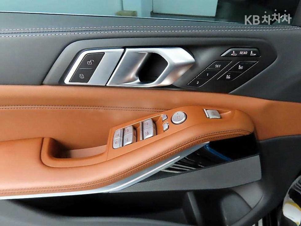 BMW X7 — miniaturë 11