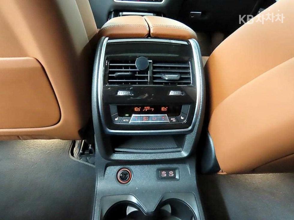 BMW X7 — miniaturë 12