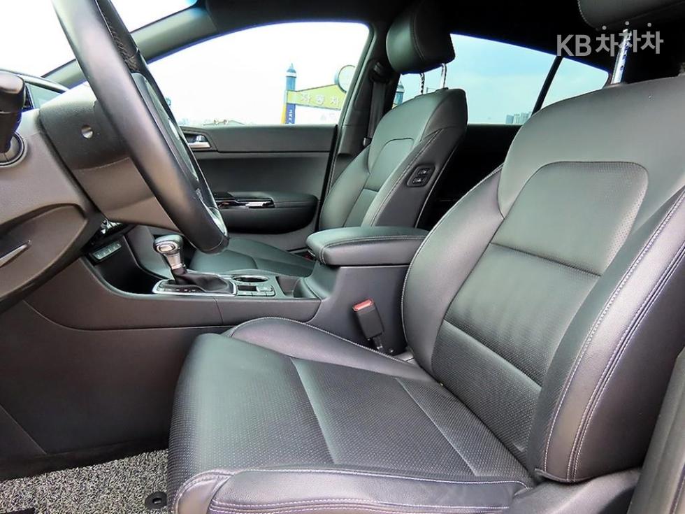 2020 - kia sportage