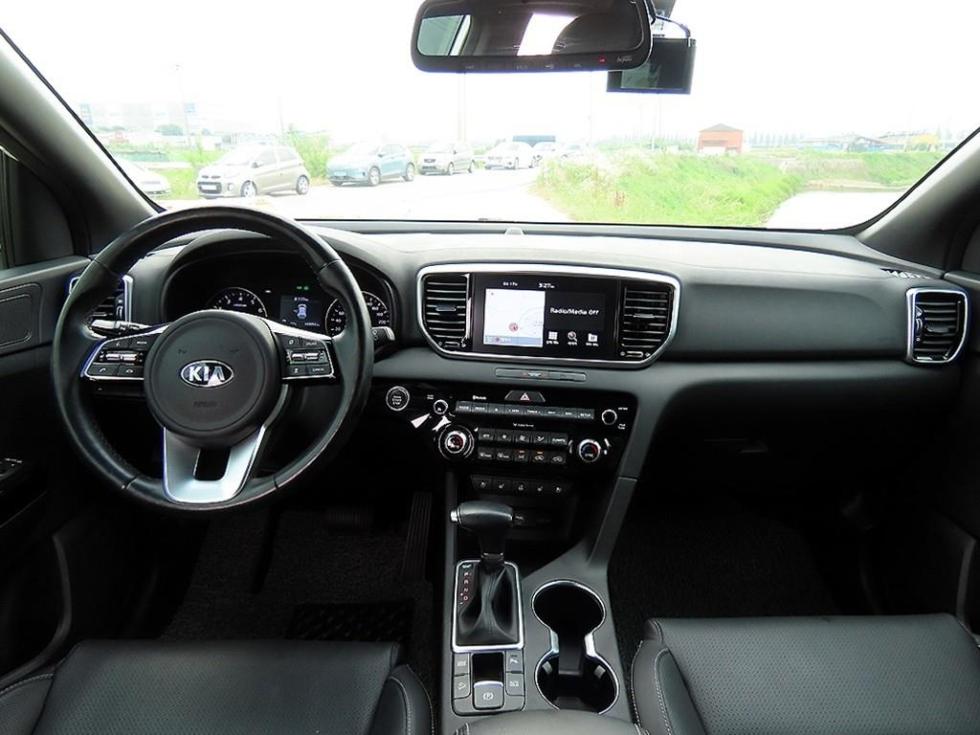 2020 - kia sportage