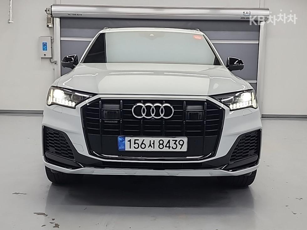 2023 - audi q7