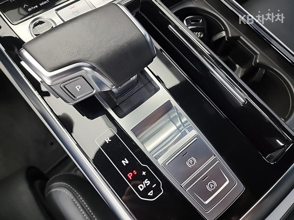 2023 - audi q7