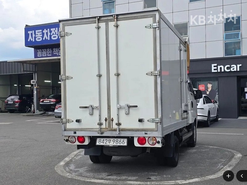 2014 - kia bongo iii