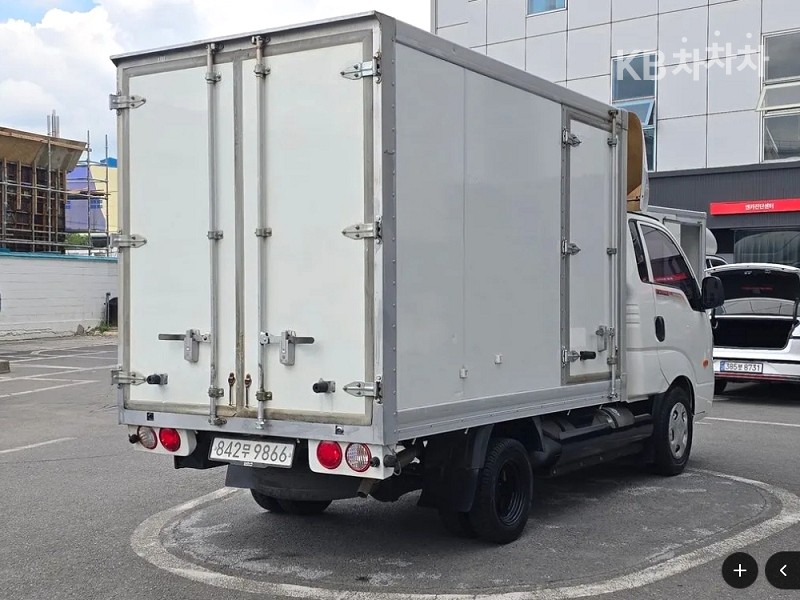 2014 - kia bongo iii