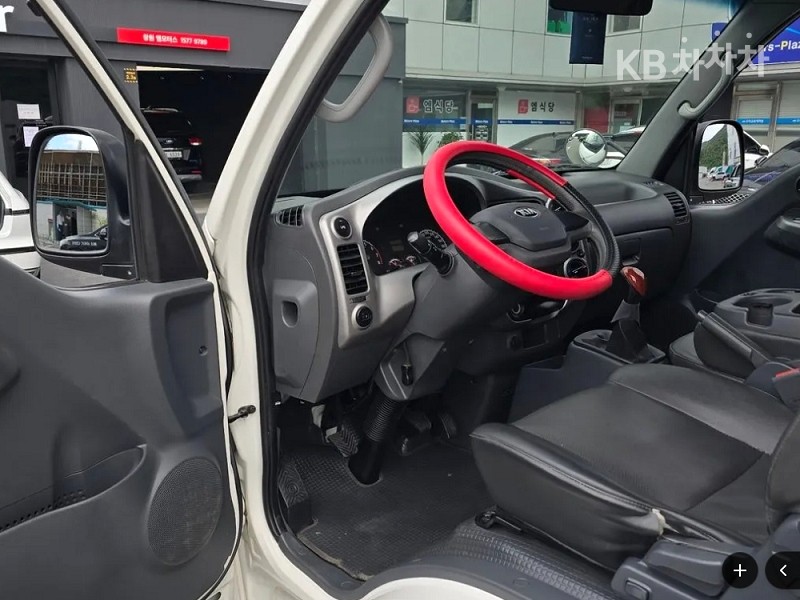 2014 - kia bongo iii