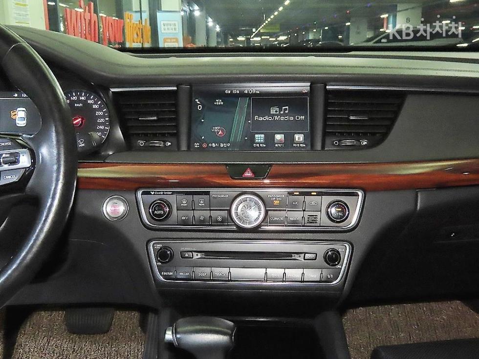 2016 - kia k7