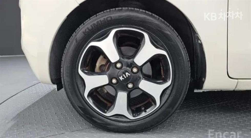 2012 - kia ray