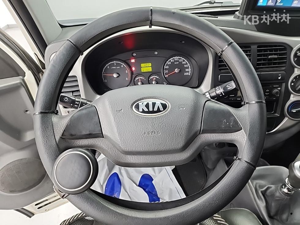 2016 - kia bongo iii