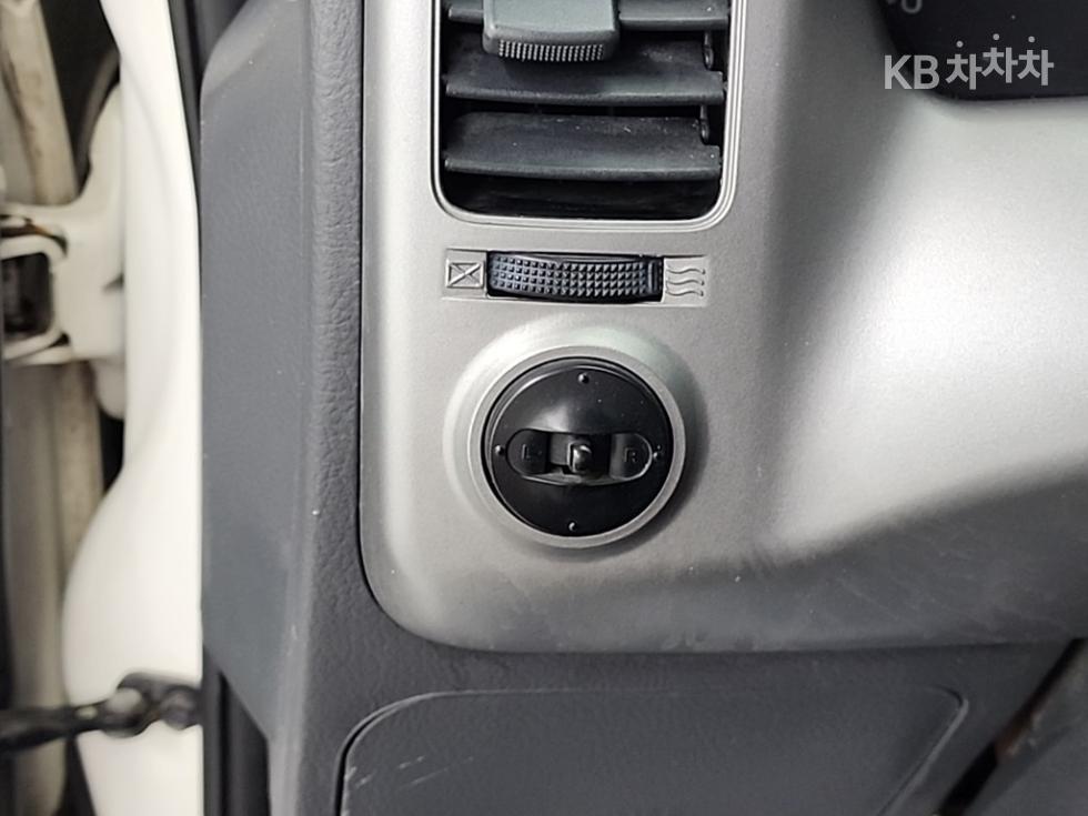 2016 - kia bongo iii