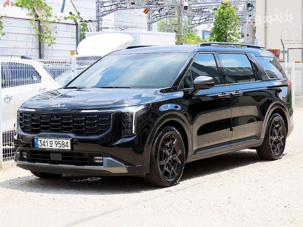 2025 - kia carnival