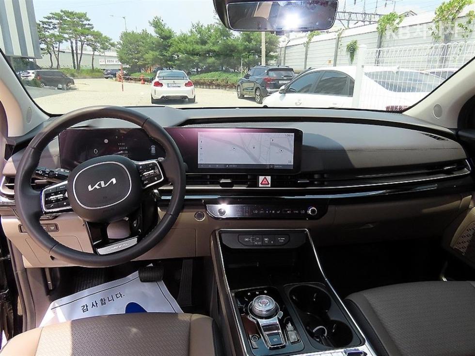 2025 - kia carnival