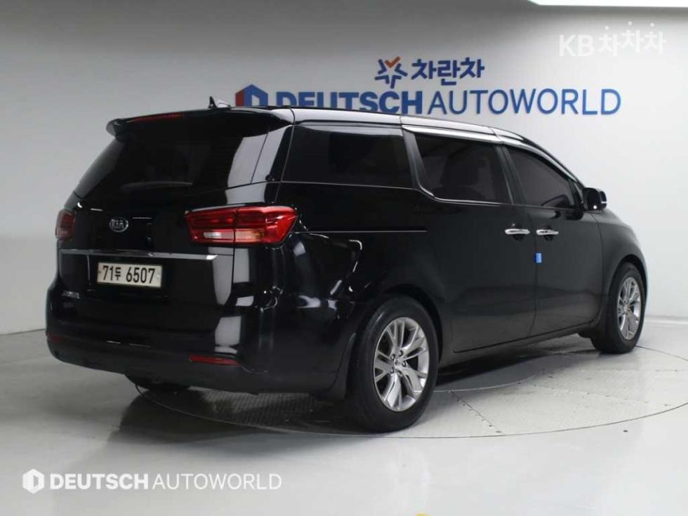 2019 - kia carnival