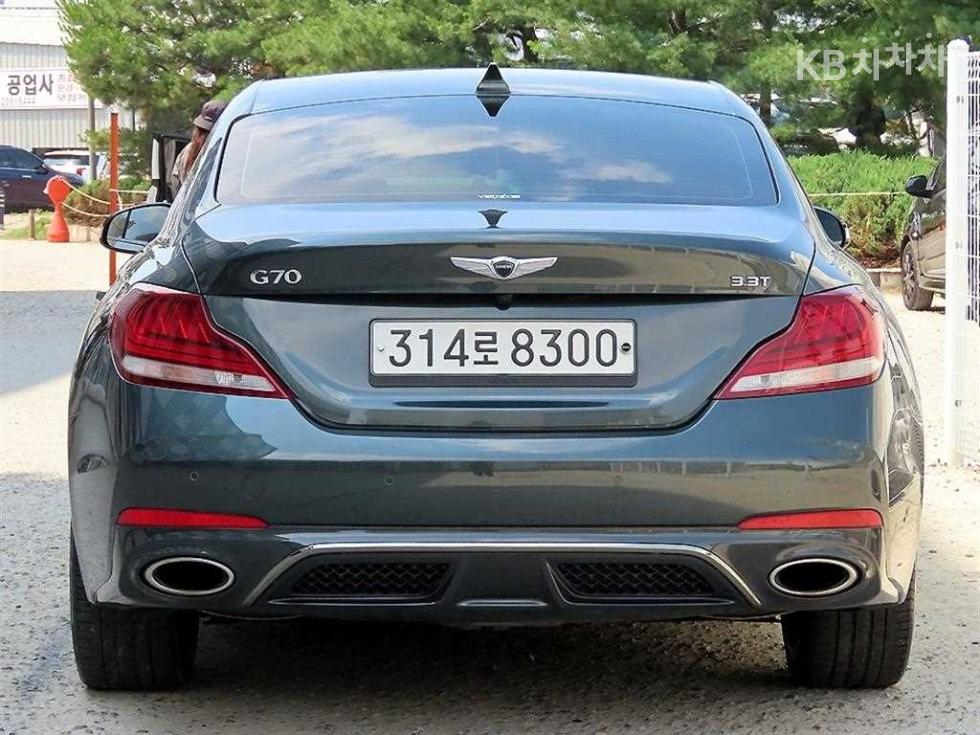 2019 Genesis G70 SPORT photo