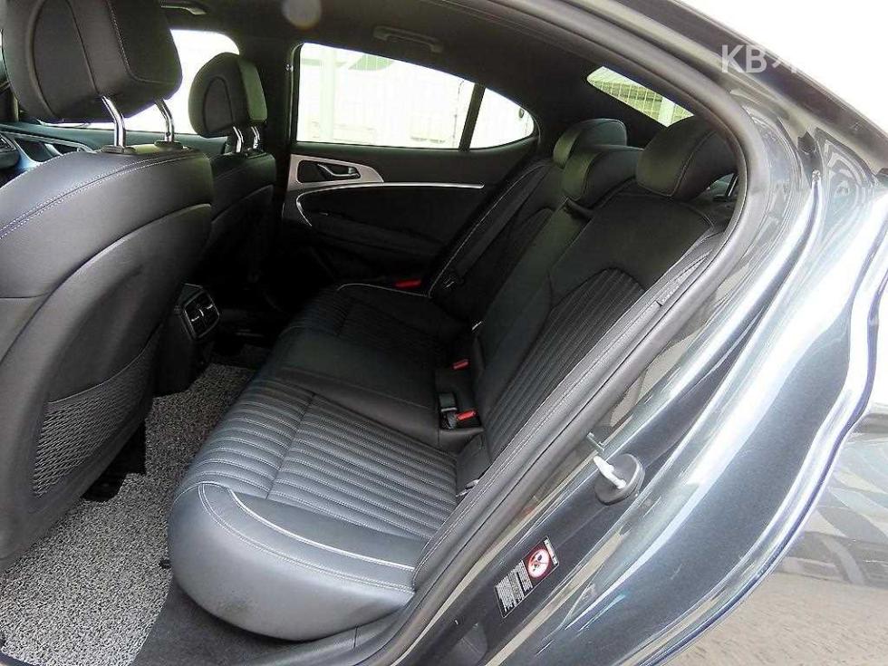 2019 Genesis G70 SPORT photo