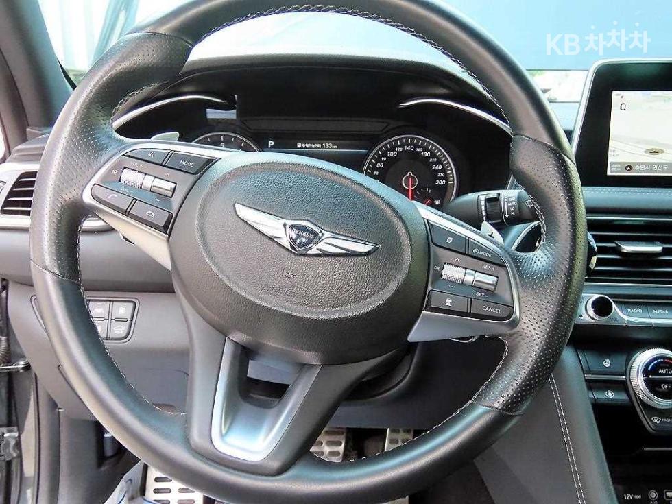 2019 Genesis G70 SPORT photo