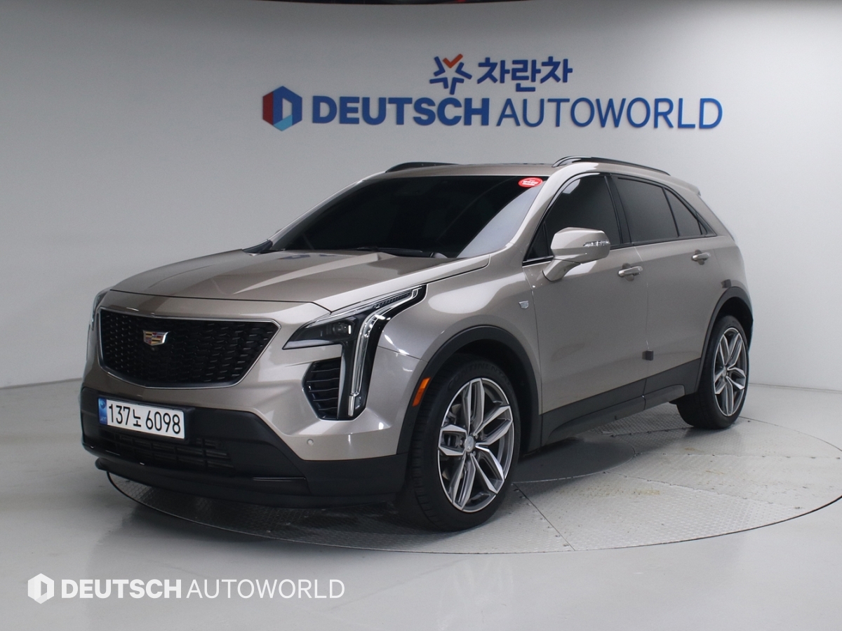 2023 cadillac XT4 2.0 Turbo AWD Sport