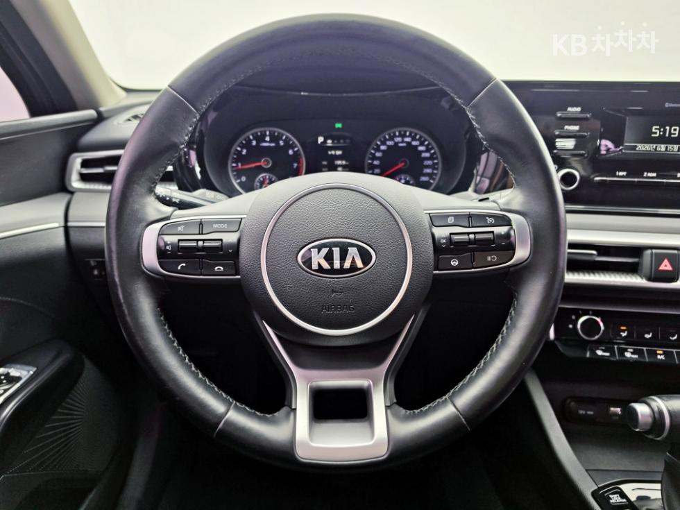 2021 - kia k5