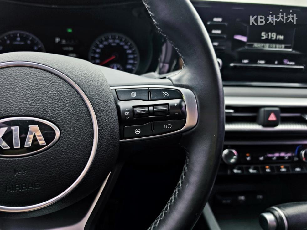 2021 - kia k5
