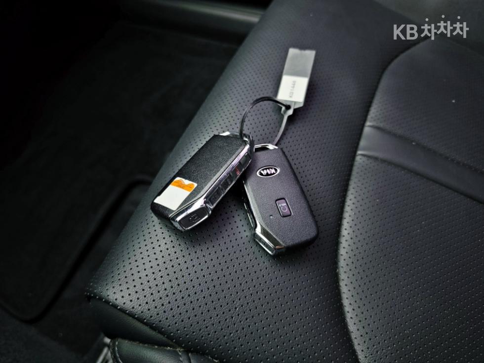 2021 - kia k5