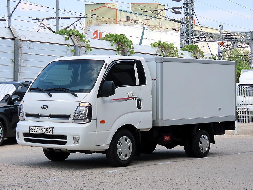2021 - kia bongo iii