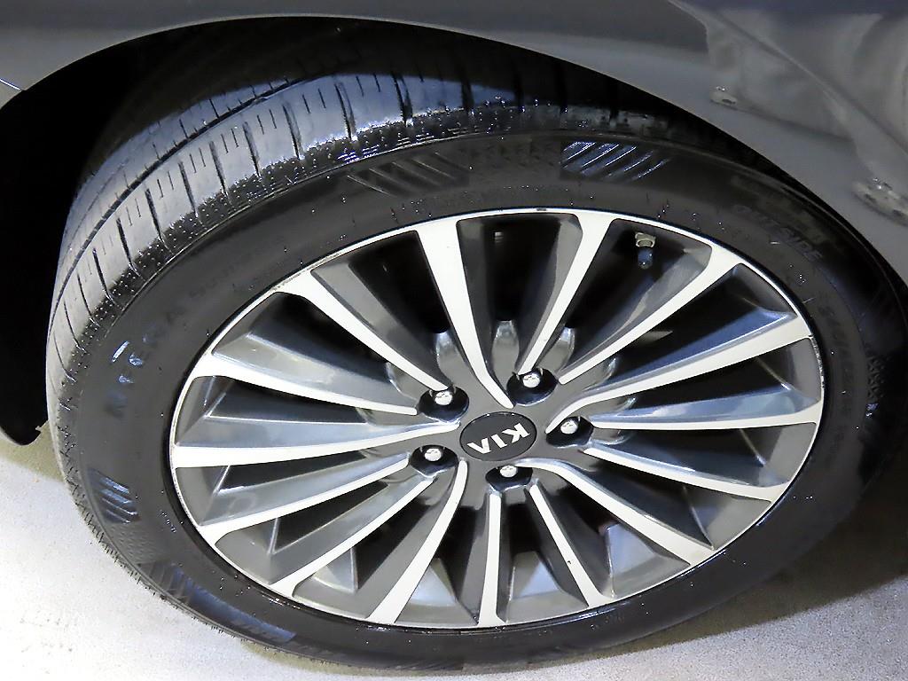 2017 - kia k7