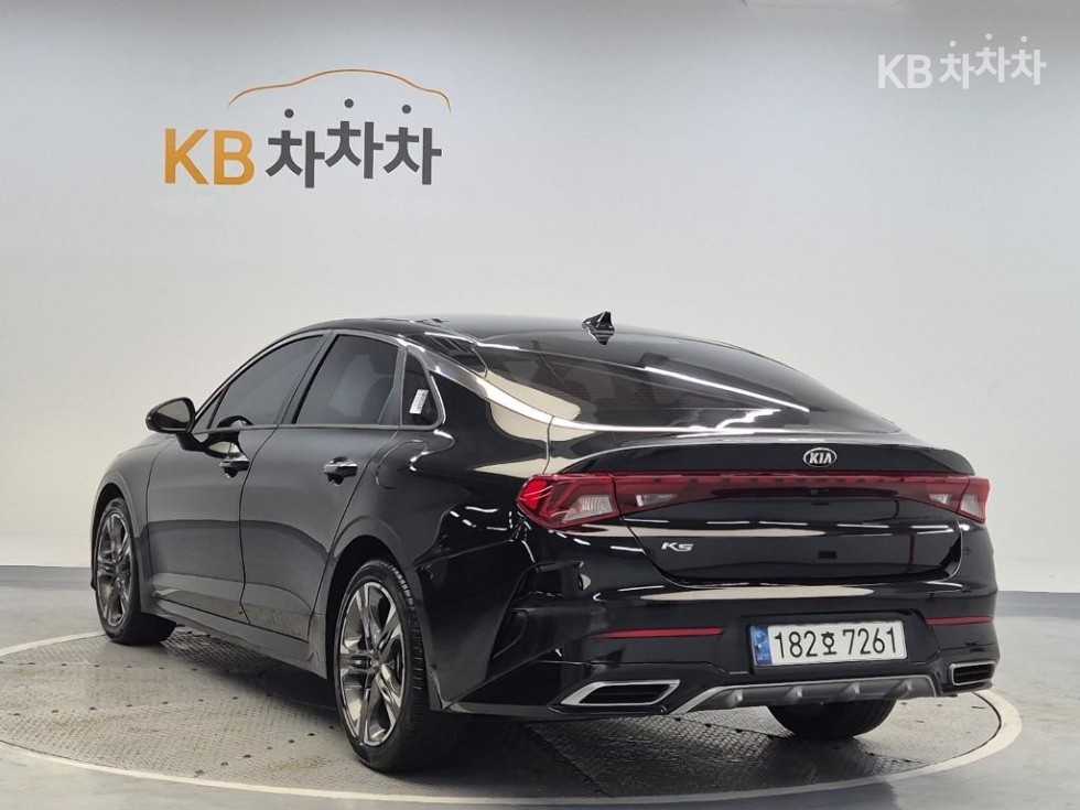 2021 - kia k5