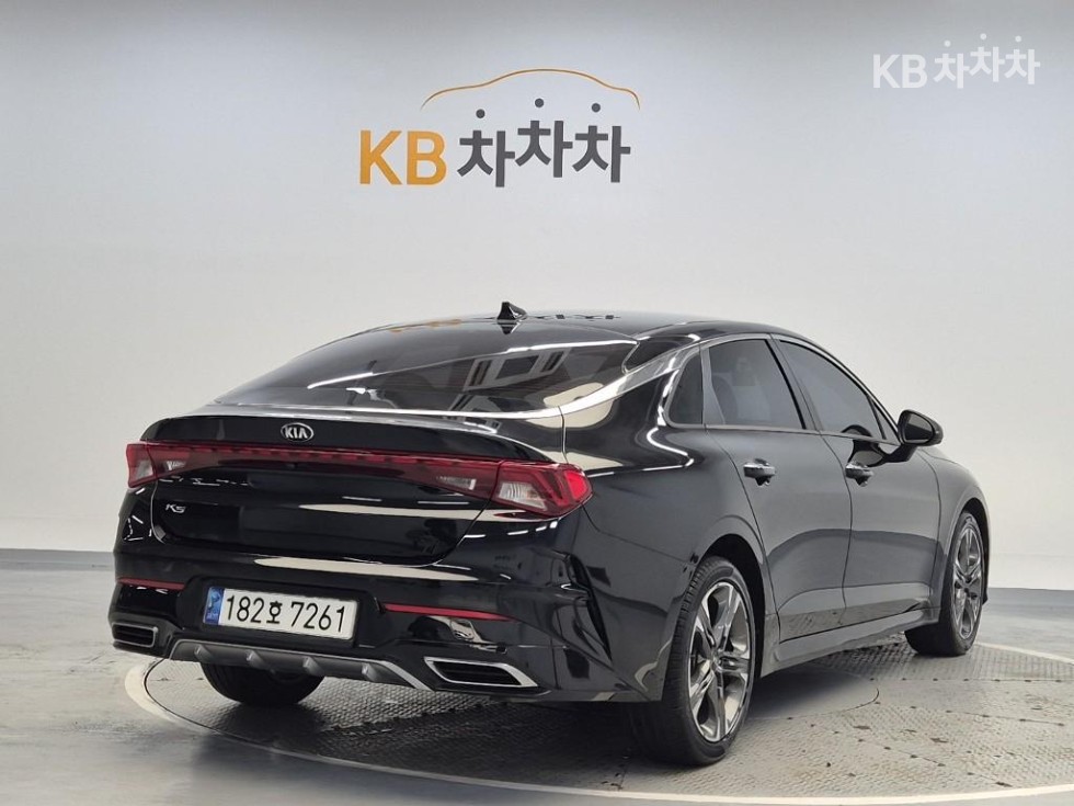 2021 - kia k5