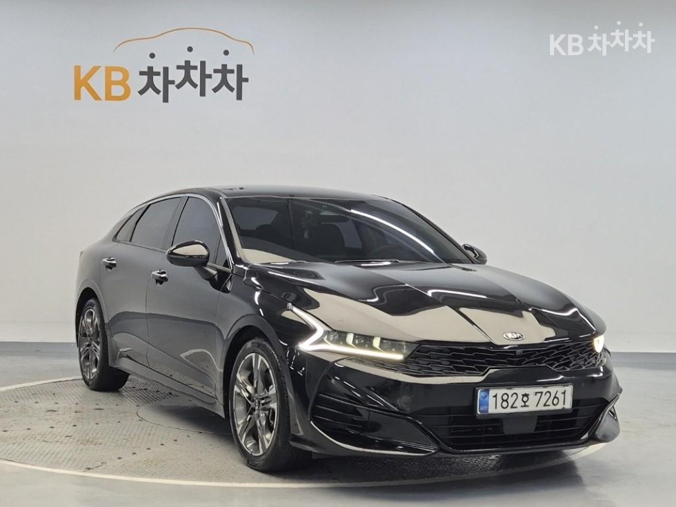 2021 - kia k5