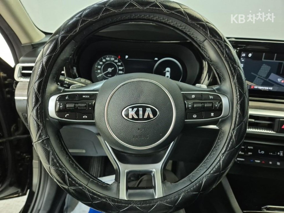 2021 - kia k5